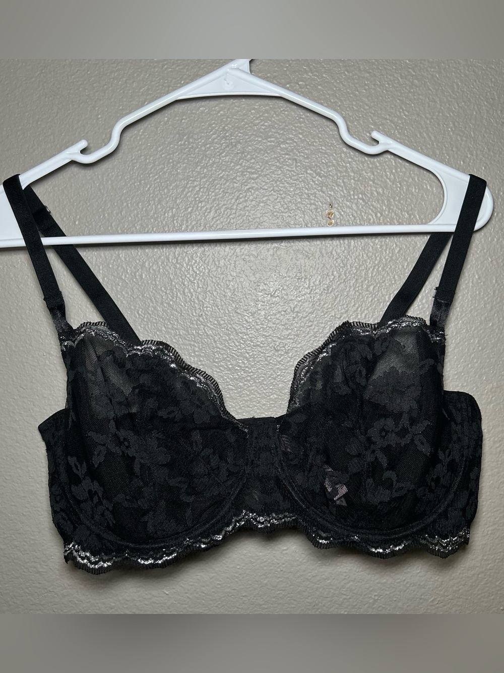 Victoria’s Secret Dream Angels Push Up Without Padding Black Lace Bra Women 38DD
